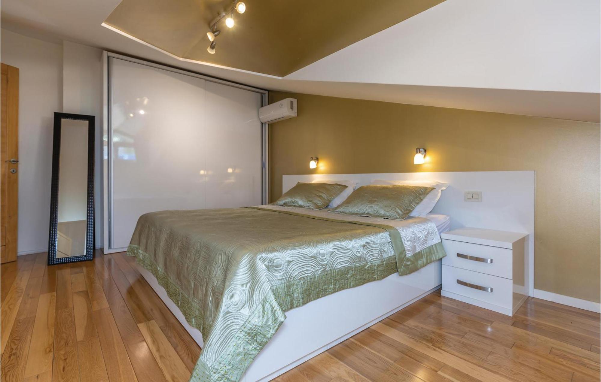 Lovely Apartment In Makarska With Kitchenette 外观 照片