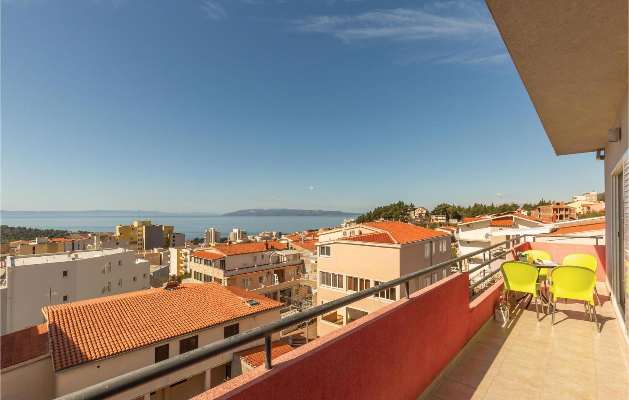 Lovely Apartment In Makarska With Kitchenette 外观 照片